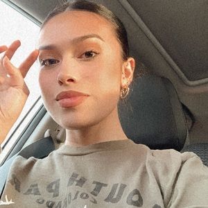 Meet your Posher, Brenda